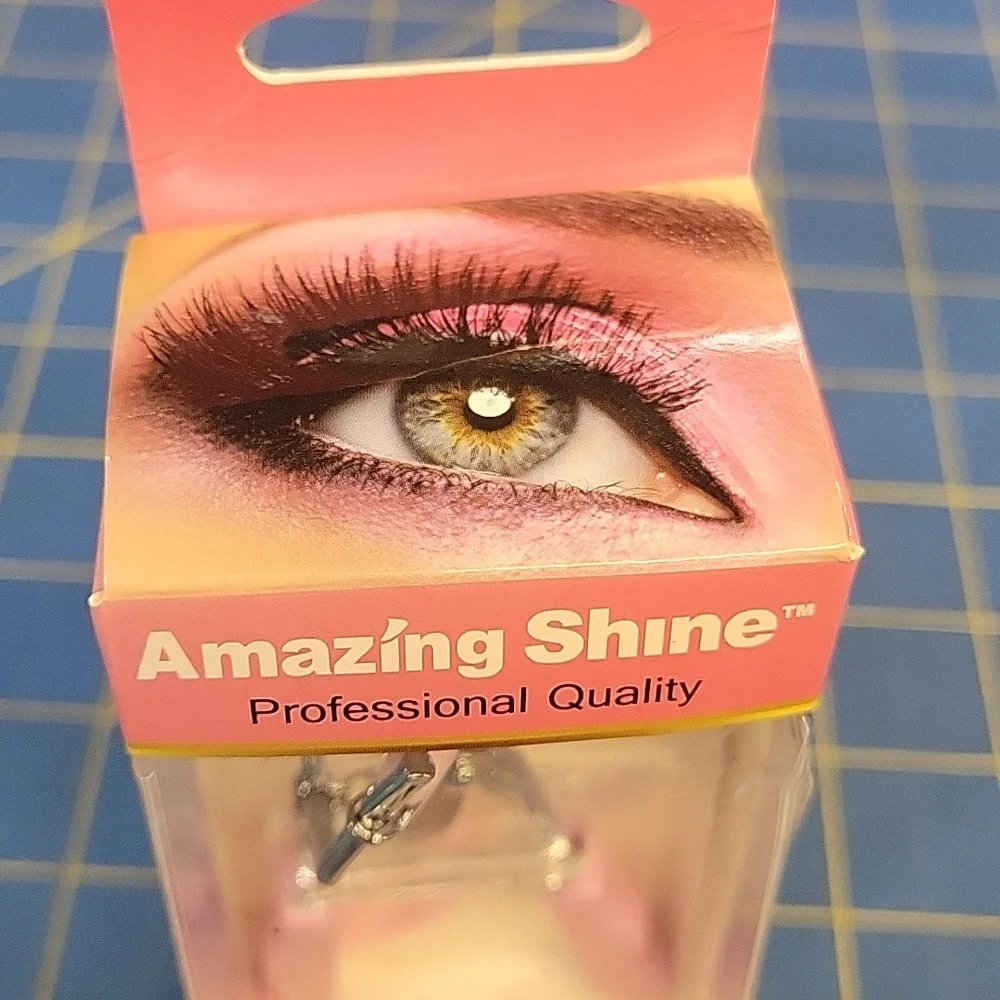 Amazing Shine Eyelash Curler with Pink Handles New in Box